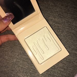 Kylie Cosmetics Highlighter